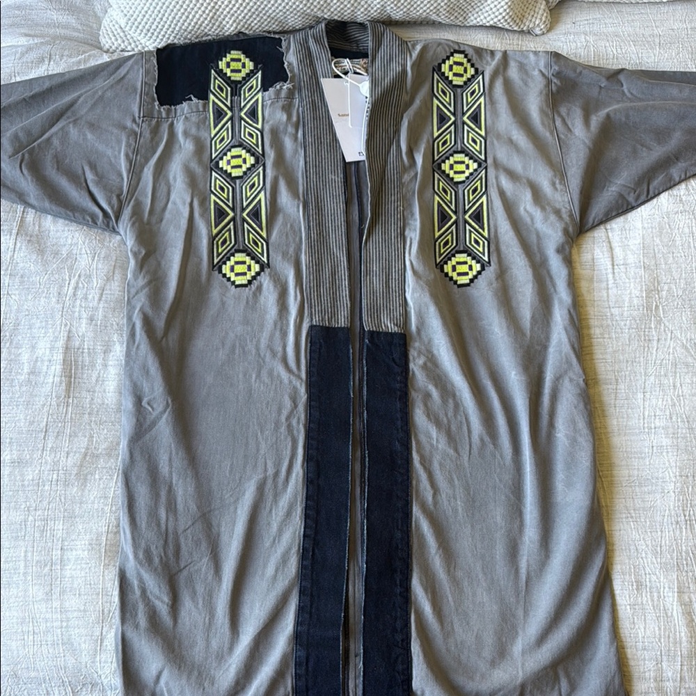 Sandrine Rose Gray and Black Embroidered Tunic sz‎ Small